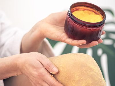 imgi_3_woman-scrubs-her-body-with-body-scrub_169016-17205