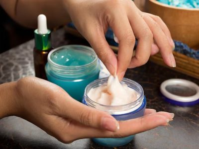 imgi_7_hand-use-soft-gel-cream-make-cosmetics_820340-32901